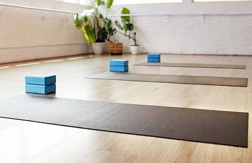 How to Choose the Perfect Surface for Daily Yoga Practice